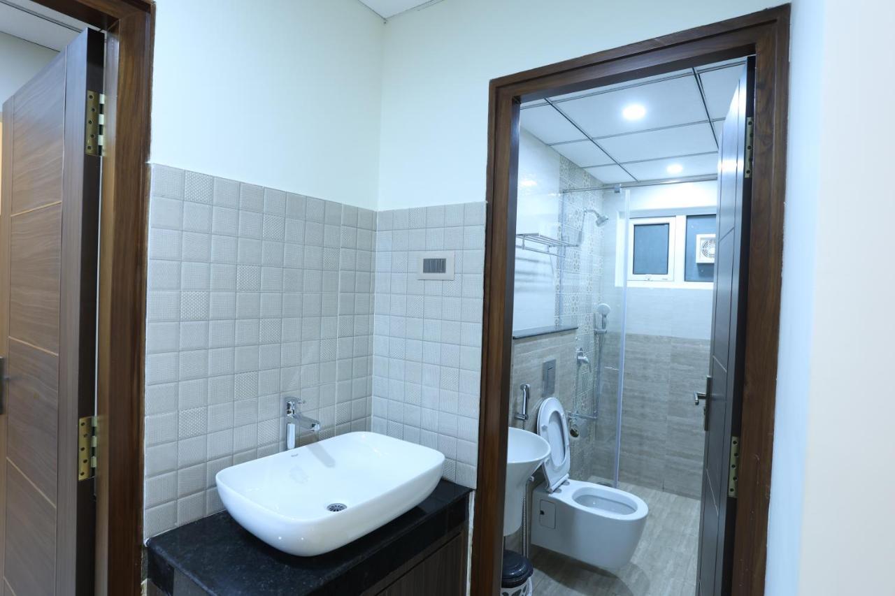 Minas Manor Hotel Tiruchirappalli Buitenkant foto