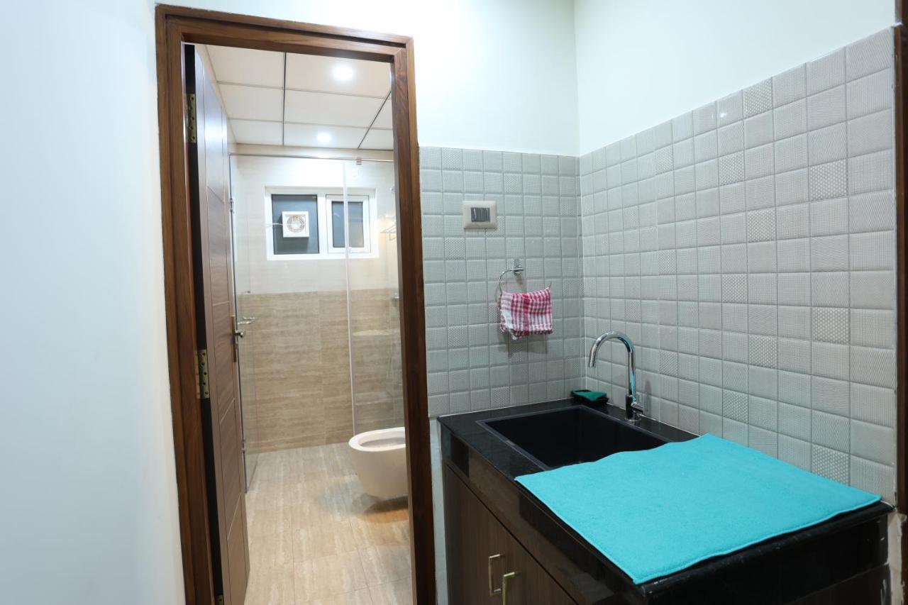 Minas Manor Hotel Tiruchirappalli Buitenkant foto
