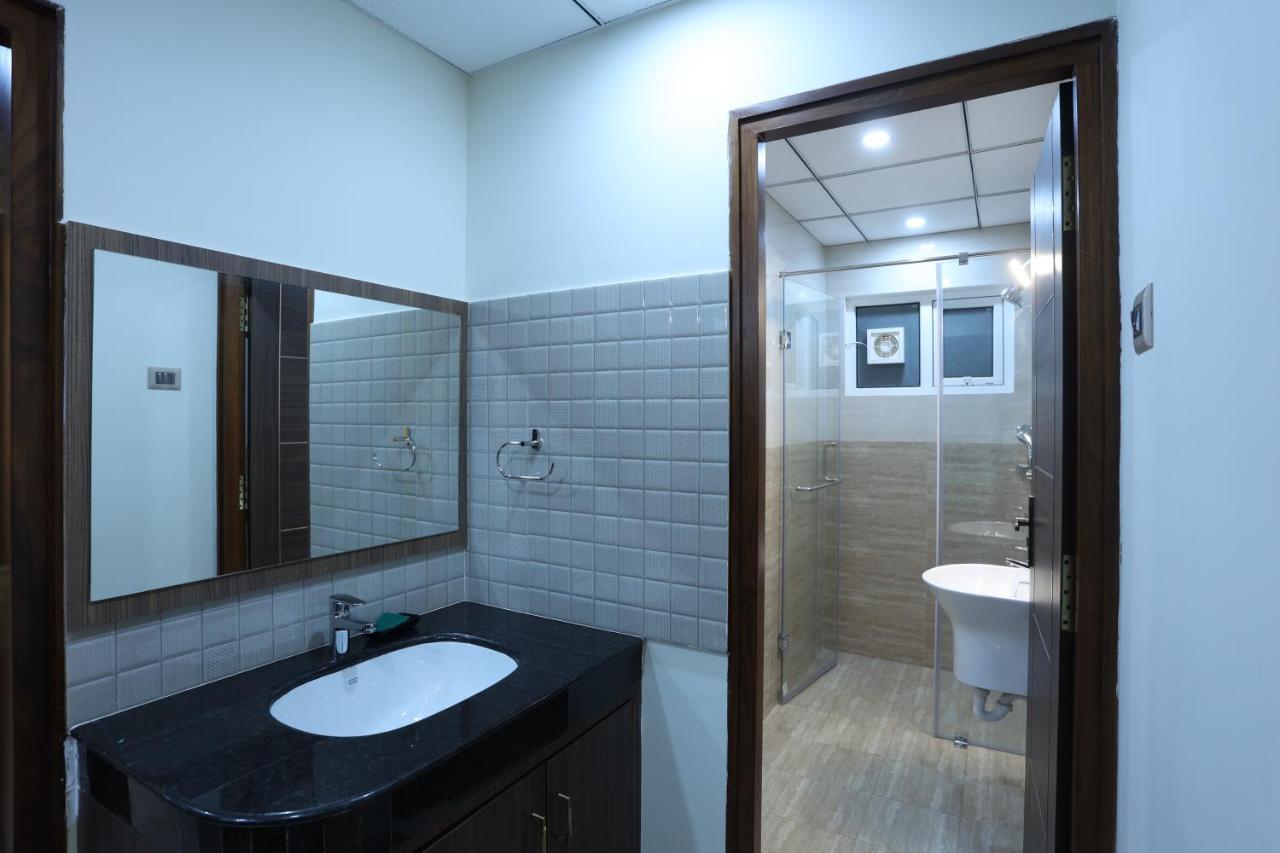 Minas Manor Hotel Tiruchirappalli Buitenkant foto