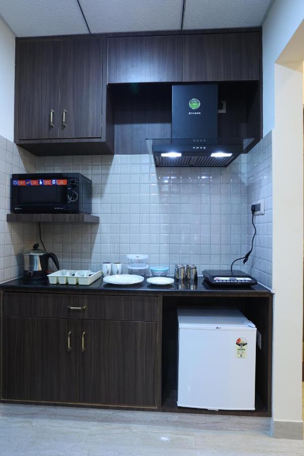 Minas Manor Hotel Tiruchirappalli Buitenkant foto